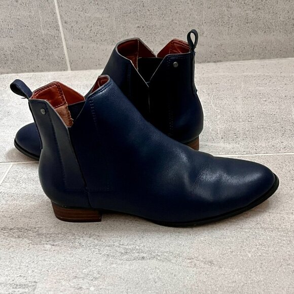 Matt & Nat Navy Blue Newman Vegan Leather Ankle Boot Size 6.5 (Chelsea Boot) - Picture 5 of 13